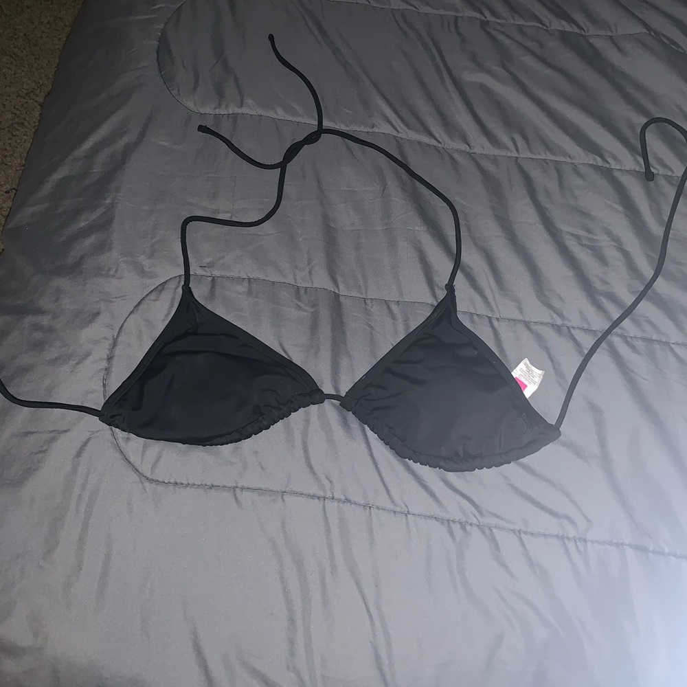 Black bikini top